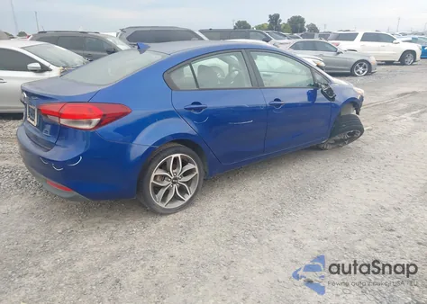 2017 Kia Forte Lx z USA, uszkodzony, nr VIN 3KPFL4A74HE067272